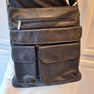 Lavive - Columbian Elegant Black Leather Crossbody Satchel Hobo Expandable Bag